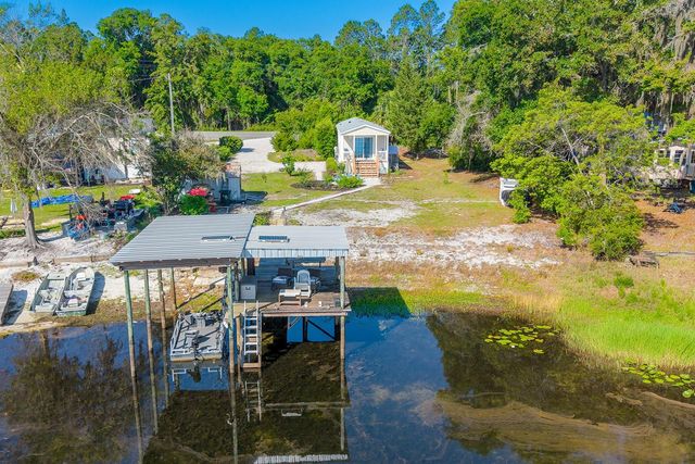 588 S COUNTY ROAD 21, Hawthorne, FL 32640