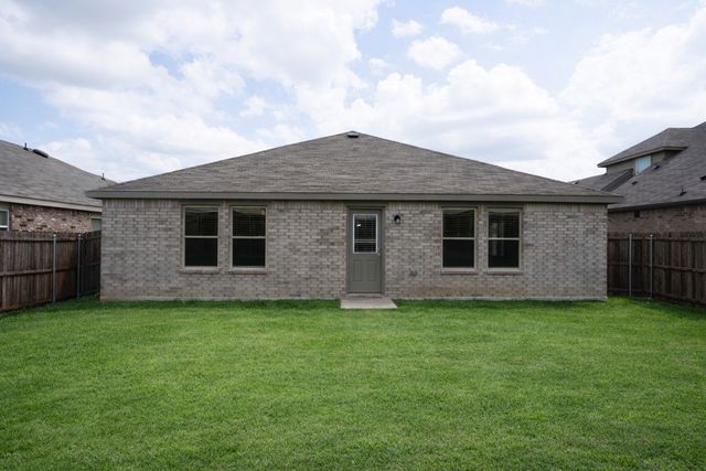 1937 Huisache Street, Royse City, TX 75189
