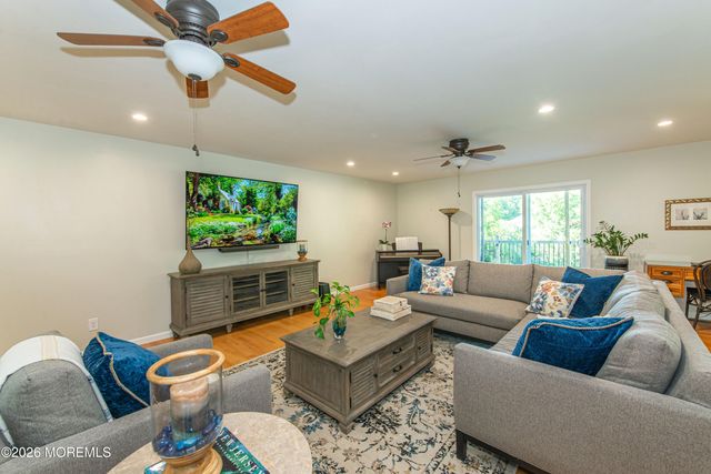 24 Willow Lane, Englishtown, NJ 07726