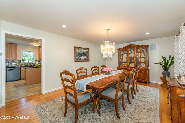 24 Willow Lane, Englishtown, NJ 07726