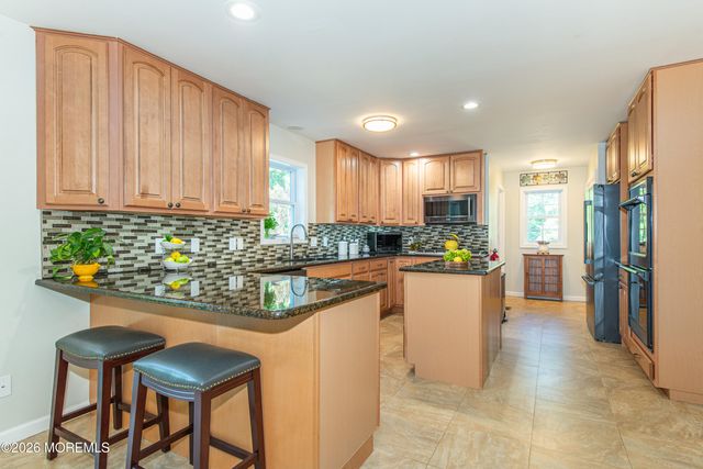 24 Willow Lane, Englishtown, NJ 07726