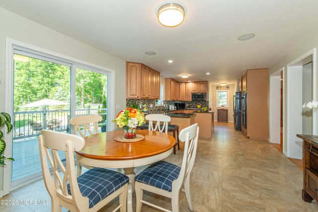 24 Willow Lane, Englishtown, NJ 07726