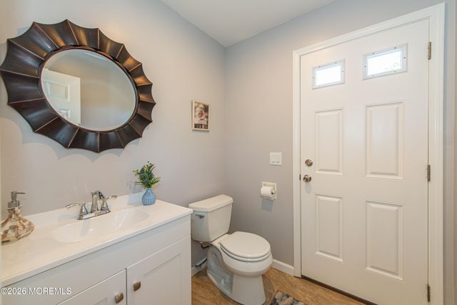 24 Willow Lane, Englishtown, NJ 07726