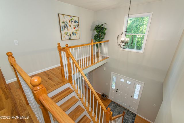 24 Willow Lane, Englishtown, NJ 07726