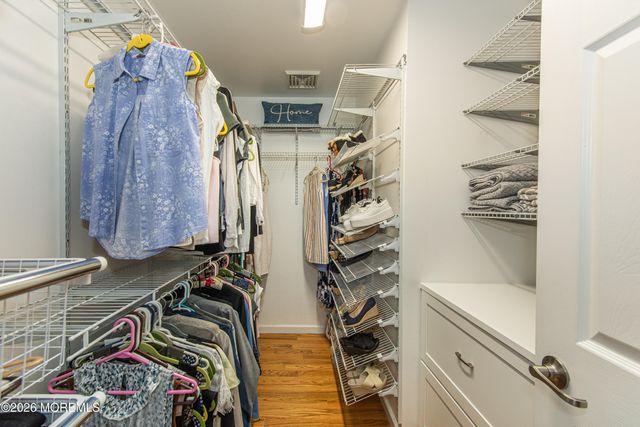 24 Willow Lane, Englishtown, NJ 07726