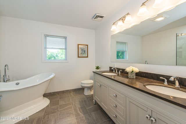 24 Willow Lane, Englishtown, NJ 07726