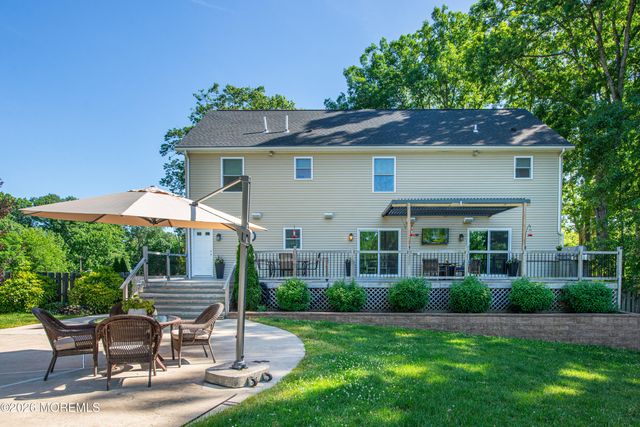 24 Willow Lane, Englishtown, NJ 07726