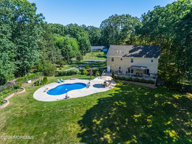 24 Willow Lane, Englishtown, NJ 07726