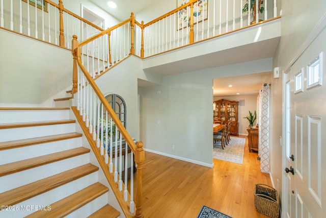 24 Willow Lane, Englishtown, NJ 07726