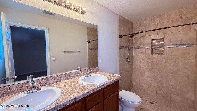 4489 TWIN HILLS Way, Jacksonville, FL 32210