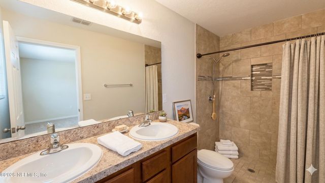 4489 TWIN HILLS Way, Jacksonville, FL 32210