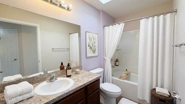 4489 TWIN HILLS Way, Jacksonville, FL 32210