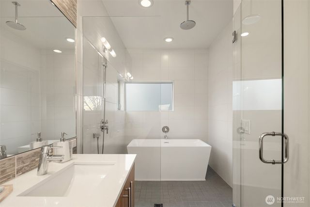928 34th Avenue, Seattle, WA 98122