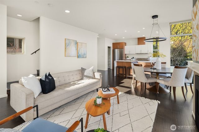 928 34th Avenue, Seattle, WA 98122
