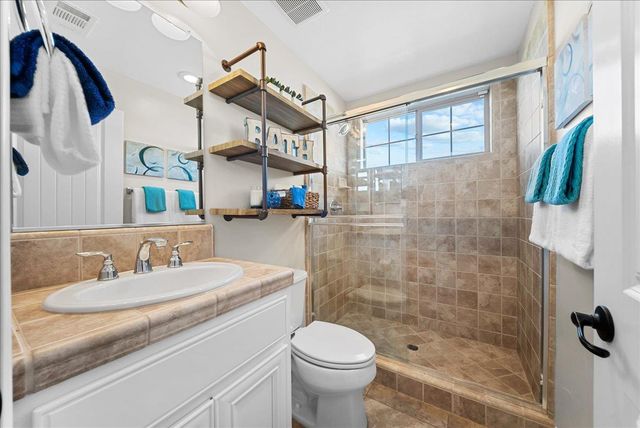 956 Old Ranch House Ct, Rocklin, CA 95765