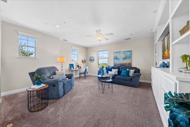 956 Old Ranch House Ct, Rocklin, CA 95765