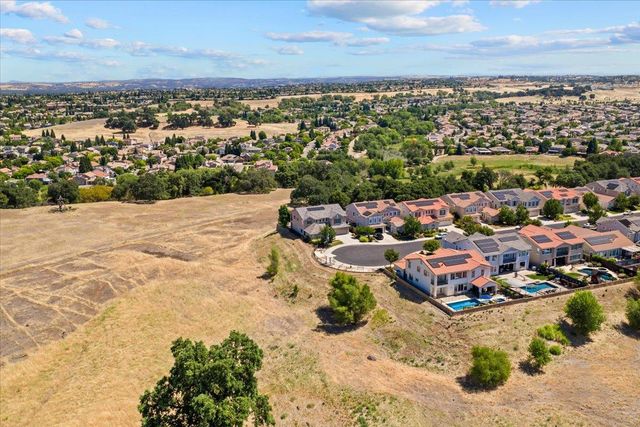 956 Old Ranch House Ct, Rocklin, CA 95765