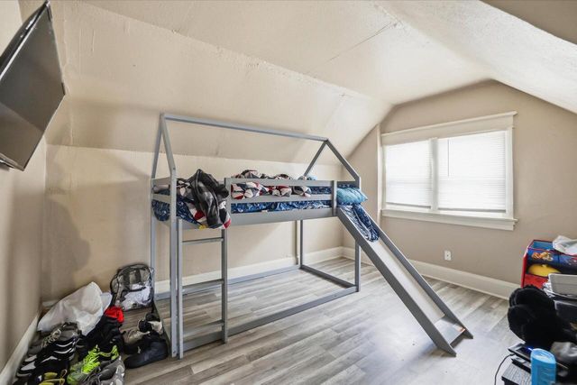 2875 N 36th STREET, Milwaukee, WI 53210
