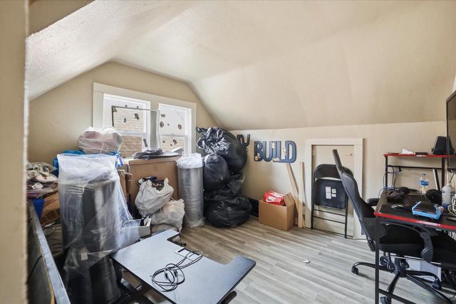2875 N 36th STREET, Milwaukee, WI 53210