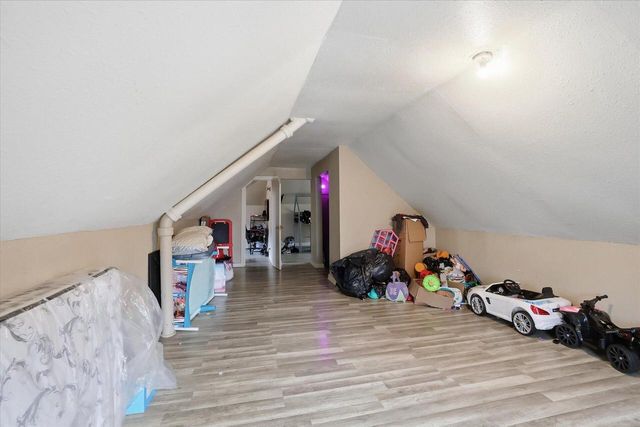 2875 N 36th STREET, Milwaukee, WI 53210