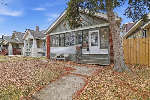 2875 N 36th STREET, Milwaukee, WI 53210
