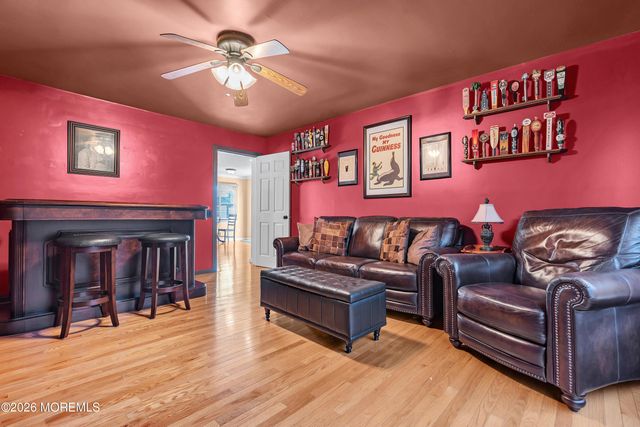 942 Neville Street, Toms River, NJ 08753