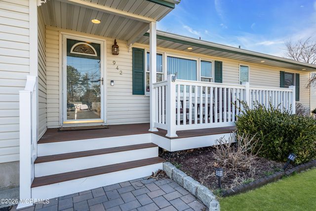 942 Neville Street, Toms River, NJ 08753