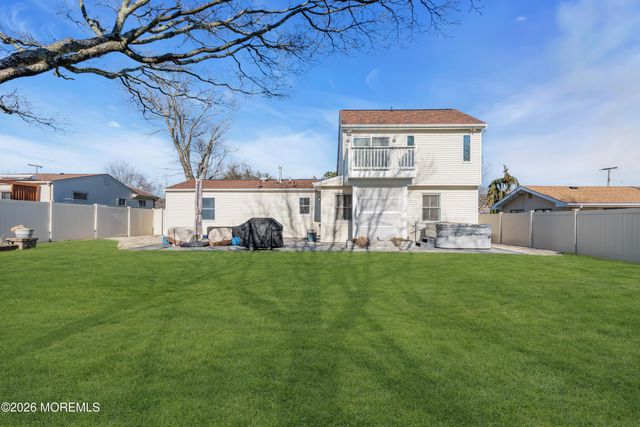 942 Neville Street, Toms River, NJ 08753