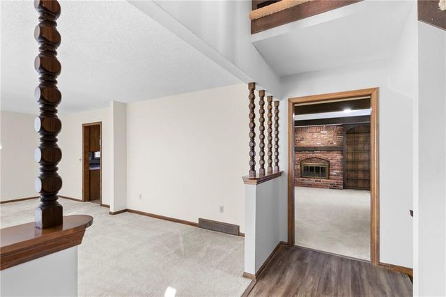 10409 Oakmont Street, Overland Park, KS 66215