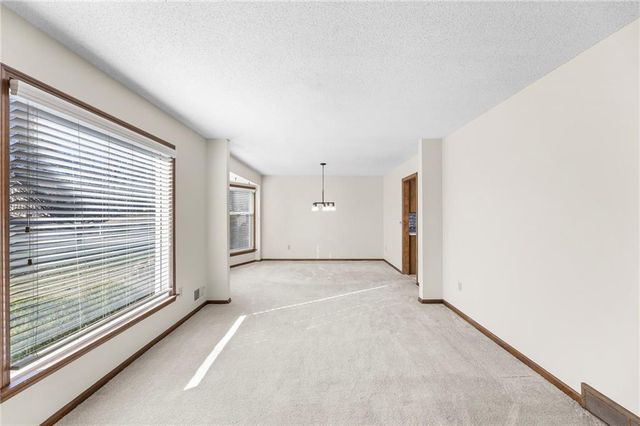 10409 Oakmont Street, Overland Park, KS 66215