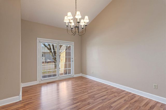 2327 W Butterfield Road, Springfield, MO 65807