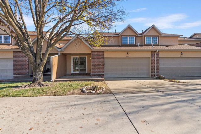 2327 W Butterfield Road, Springfield, MO 65807