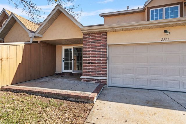 2327 W Butterfield Road, Springfield, MO 65807