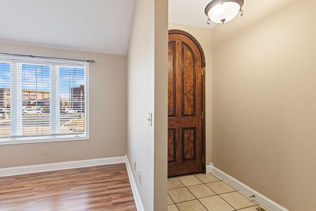 2327 W Butterfield Road, Springfield, MO 65807