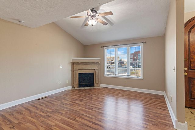 2327 W Butterfield Road, Springfield, MO 65807