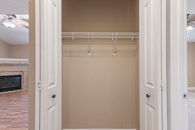 2327 W Butterfield Road, Springfield, MO 65807