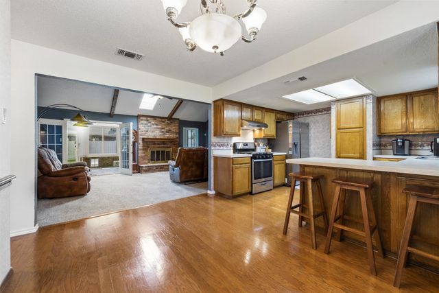 4510 Indian Oaks Trail, Arlington, TX 76017