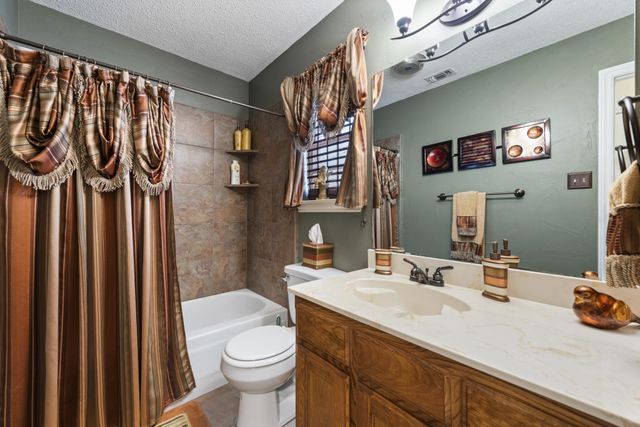 4510 Indian Oaks Trail, Arlington, TX 76017