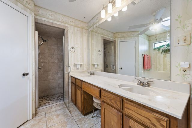 4510 Indian Oaks Trail, Arlington, TX 76017