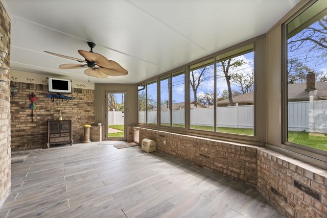 4510 Indian Oaks Trail, Arlington, TX 76017