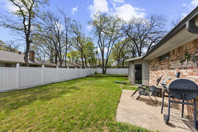 4510 Indian Oaks Trail, Arlington, TX 76017