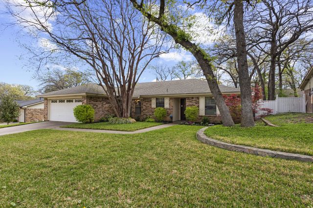 4510 Indian Oaks Trail, Arlington, TX 76017