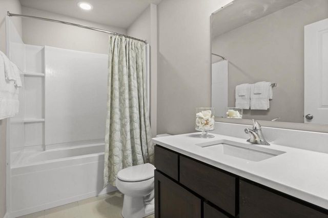 214 Blooming Leaf Way, Verona, WI 53593