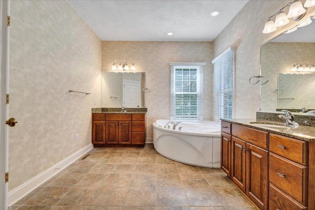 23 Alean RD, Rocky Mount, VA 24151