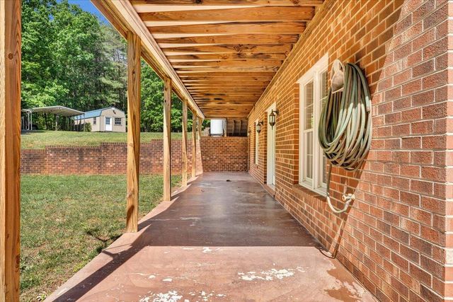 23 Alean RD, Rocky Mount, VA 24151