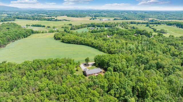 23 Alean RD, Rocky Mount, VA 24151