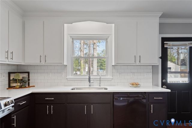 7205 Pineleaf Dr, North Chesterfield, VA 23234