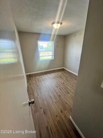 6500 Hackel Dr 9, Louisville, KY 40258