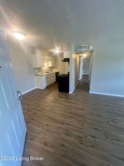 6500 Hackel Dr 9, Louisville, KY 40258
