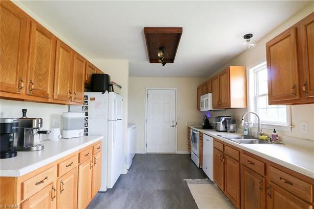 285 Raven Circle, Lexington, NC 27292